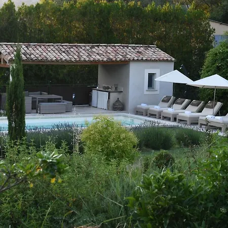 La Maison De Becaras Bed & Breakfast *